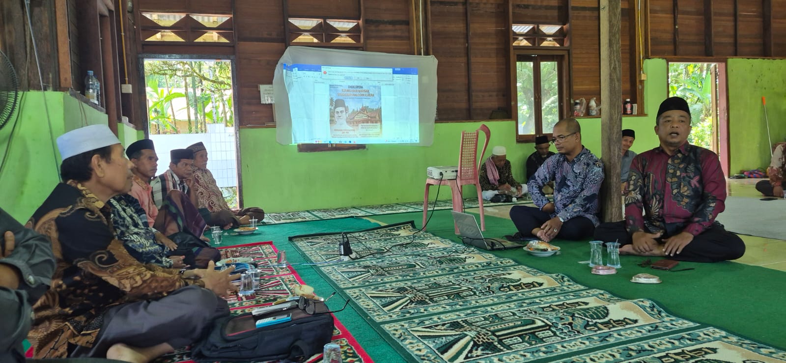 MA MINTEH BATANG ANYUIK : Mangaji di Ponpes Syekh Muhammad Yatim